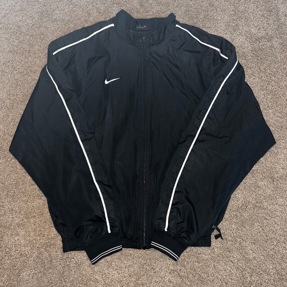 Black Nike windbreaker